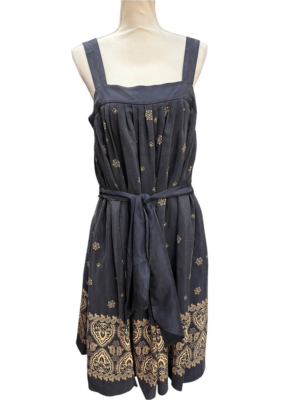 Banana Republic 100% Silk Navy Gold Border Print Belted Dress Size 10 NWT - Picture 3 of 10